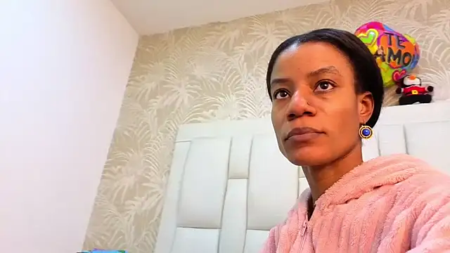 Snapshot of dafnnelewis chatting on February 2026 11:18:02 AM dafnnelewis online show from February 2026 11:18:02 AM