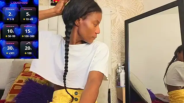 dafnnelewis online show from May 2026 11:28:02 AM