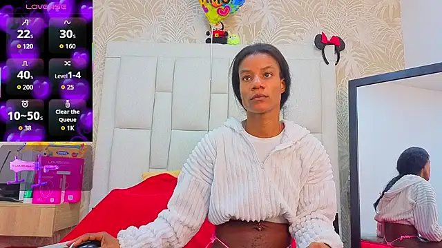 dafnnelewis online show from April 2026 11:44:02 AM