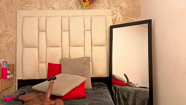 dafnnelewis online show from November 2025 11:21:02 AM