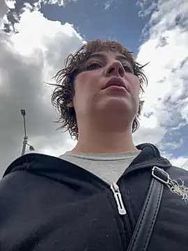 Maggie Geller online show from February 2026 05:42:02 PM