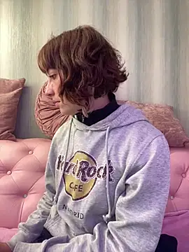 Snapshot of Maggie_Geller chatting on March 2025 03:25:02 PM Maggie Geller online show from March 2025 03:25:02 PM