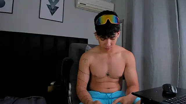 ISAAC CRYSTON online show from March 2025 02:16:01 AM