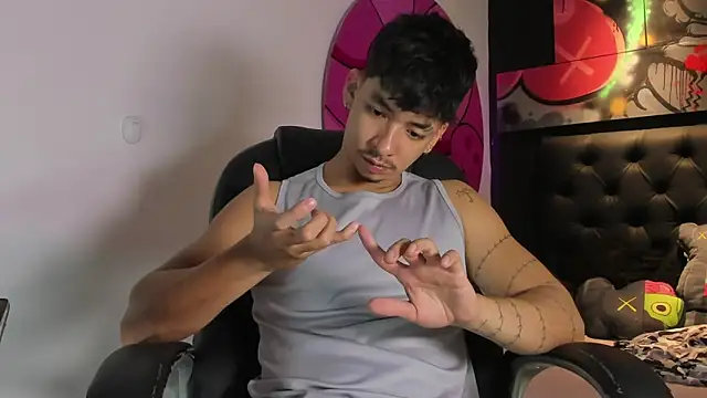 ISAAC CRYSTON online show from November 2025 08:12:01 PM