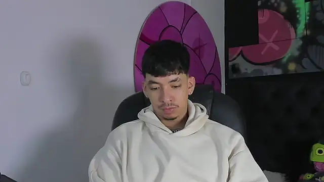 ISAAC CRYSTON online show from November 2025 08:02:01 PM