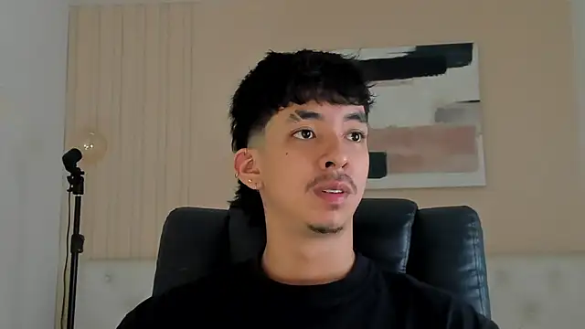 ISAAC CRYSTON online show from November 2025 08:03:01 PM