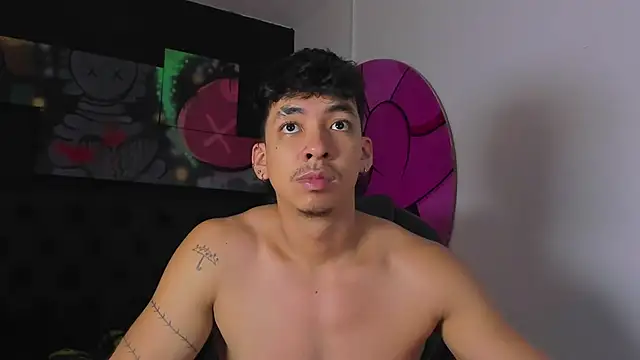 ISAAC CRYSTON online show from October 2025 07:33:02 PM