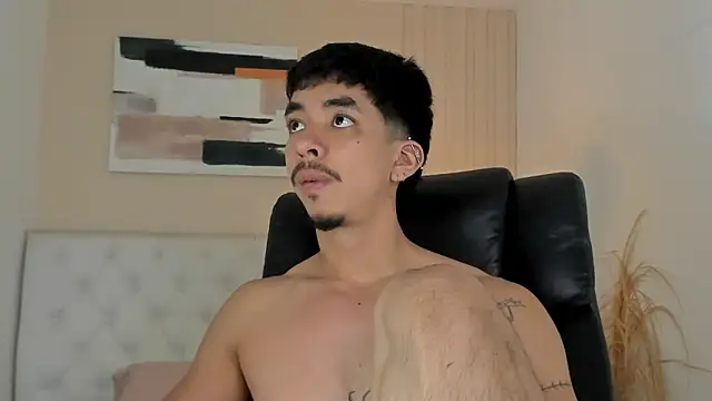 ISAAC CRYSTON online show from February 2026 09:36:02 PM