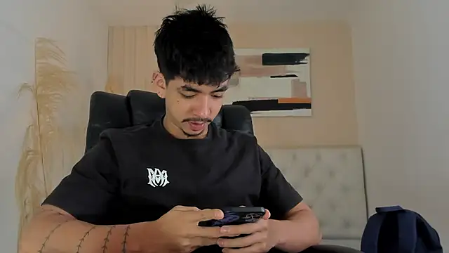 ISAAC CRYSTON online show from January 2026 08:13:02 PM