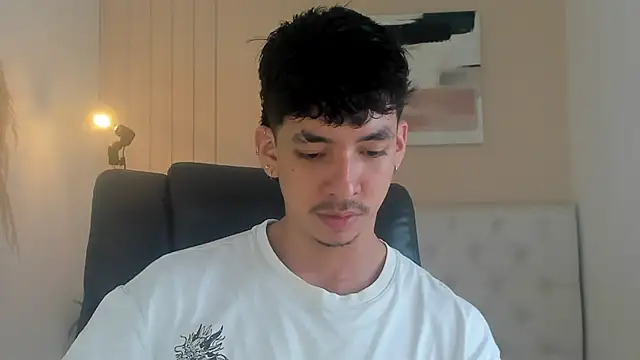 ISAAC CRYSTON online show from November 2025 08:35:02 PM