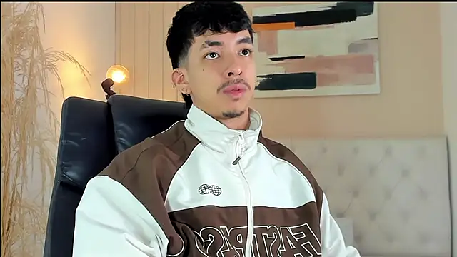 ISAAC CRYSTON online show from November 2025 08:53:01 PM