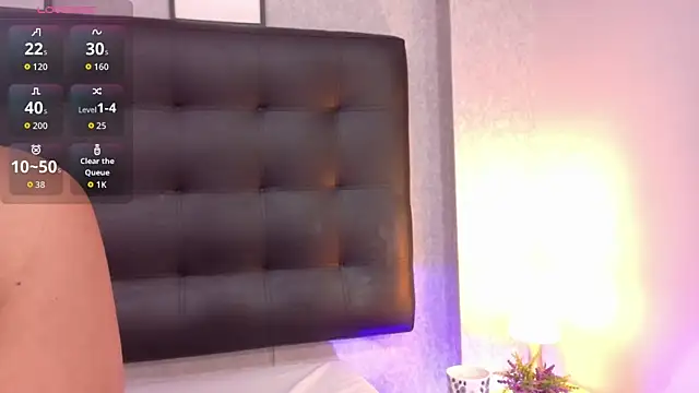 MarianaGiiiL online show from December 2025 12:21:02 PM