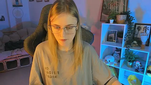 KiraMontoya online show from March 2025 09:19:02 PM