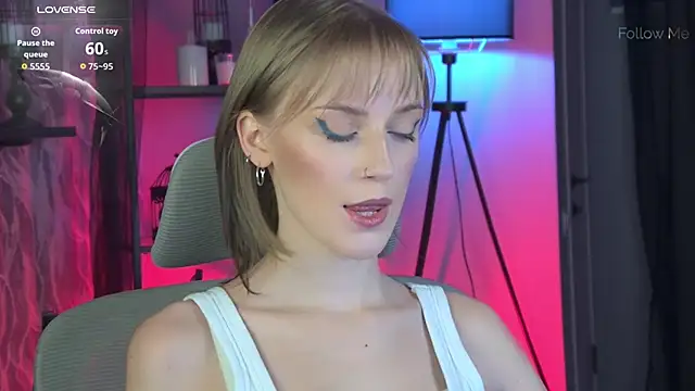 KiraMontoya online show from January 2026 05:49:02 PM