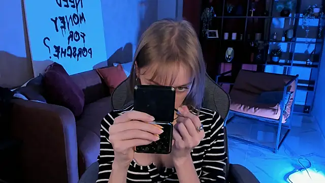 KiraMontoya online show from November 2025 05:40:01 PM