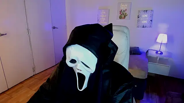 Golden-Boyy online show from October 2025 03:48:01 AM