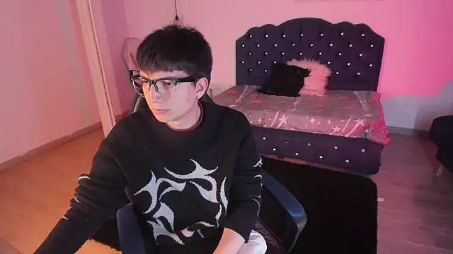 Golden-Boyy online show from September 2025 03:12:02 AM