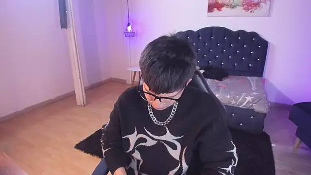Golden-Boyy online show from September 2025 03:21:01 AM
