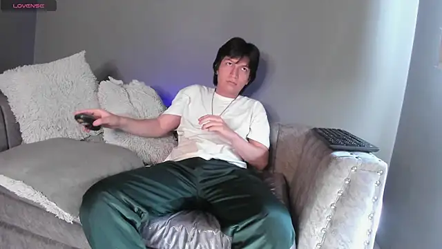 Golden-Boyy online show from March 2025 02:55:01 PM