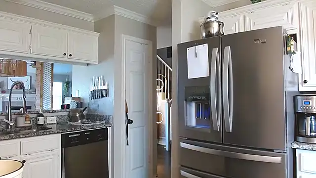 Snapshot of rileydepp chatting on February 2025 10:38:02 PM rileydepp online show from February 2025 10:38:02 PM