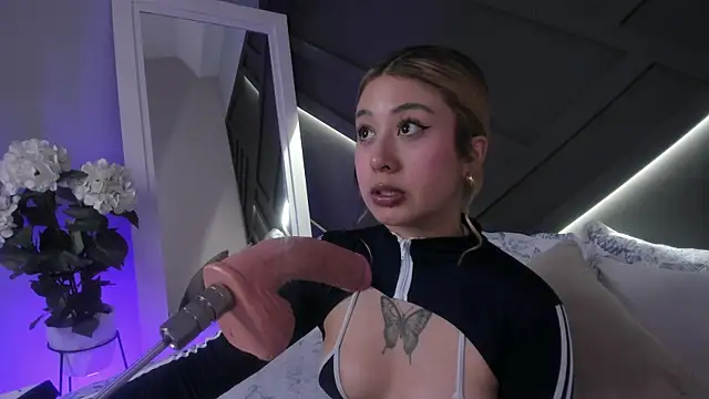 cloe palmer online show from September 2025 10:05:01 PM