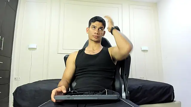 ANDRES STUD online show from May 2026 03:34:01 AM