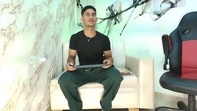 Snapshot of ANDRES_STUD chatting on November 2025 04:41:01 AM ANDRES STUD online show from November 2025 04:41:01 AM