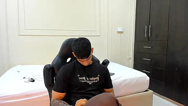 ANDRES STUD online show from April 2026 03:40:02 AM