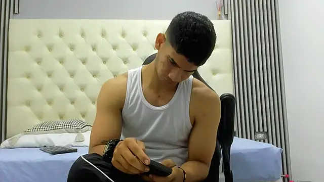 ANDRES STUD online show from February 2026 03:48:01 AM