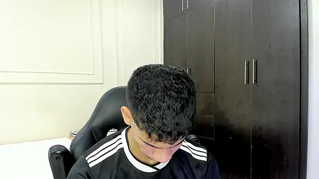 ANDRES STUD online show from May 2026 03:44:01 AM