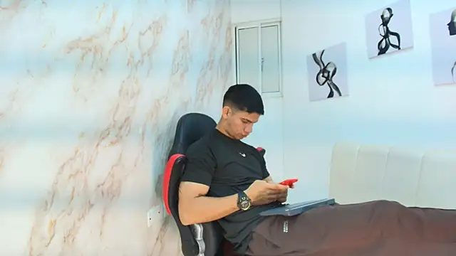 Snapshot of ANDRES_STUD chatting on December 2025 04:24:01 AM ANDRES STUD online show from December 2025 04:24:01 AM