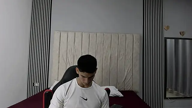 ANDRES STUD online show from February 2026 04:00:01 AM