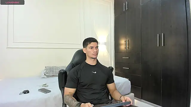 ANDRES STUD online show from May 2026 03:43:02 AM