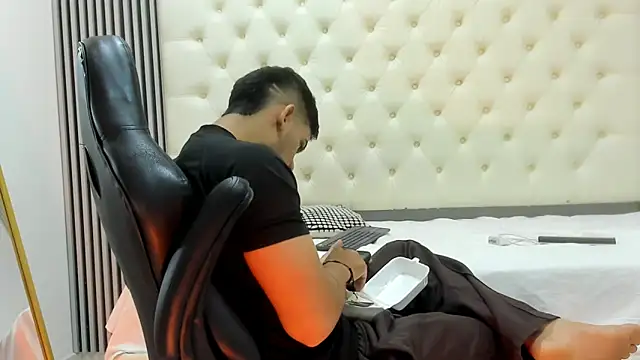 ANDRES STUD online show from March 2026 03:54:01 AM