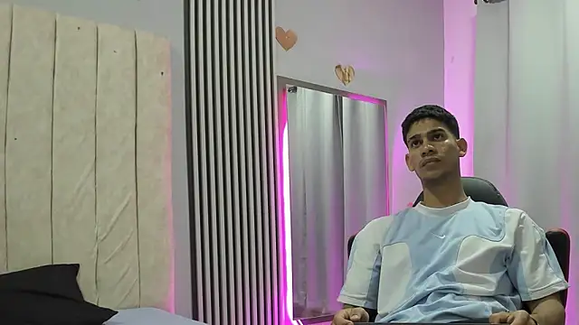 Snapshot of ANDRES_STUD chatting on November 2025 04:26:01 AM ANDRES STUD online show from November 2025 04:26:01 AM