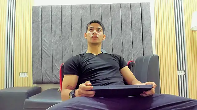 ANDRES STUD online show from January 2026 12:34:01 PM