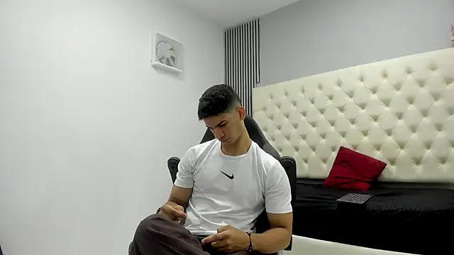 ANDRES STUD online show from March 2026 04:12:01 AM