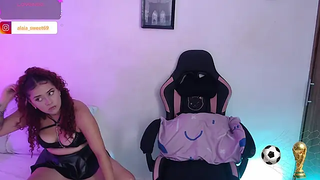 Snapshot of alaia_sweetxxx chatting on July 2026 09:15:01 PM alaia sweetxxx online show from July 2026 09:15:01 PM