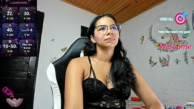 alisson hoffman05 online show from December 2025 12:00:01 PM