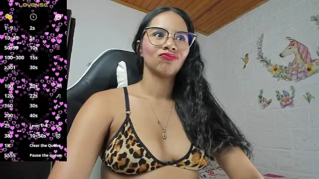 alisson hoffman05 online show from May 2026 11:36:03 PM
