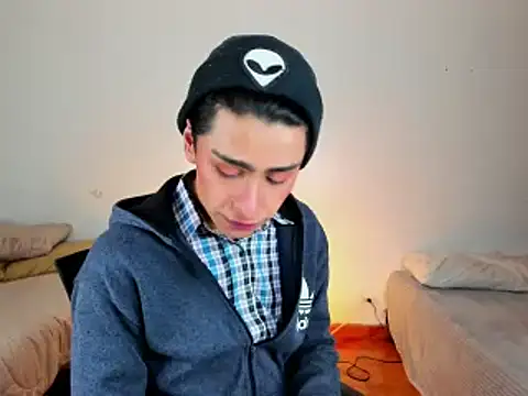 Snapshot of steve__gray chatting on February 2025 03:21:01 PM steve gray online show from February 2025 03:21:01 PM