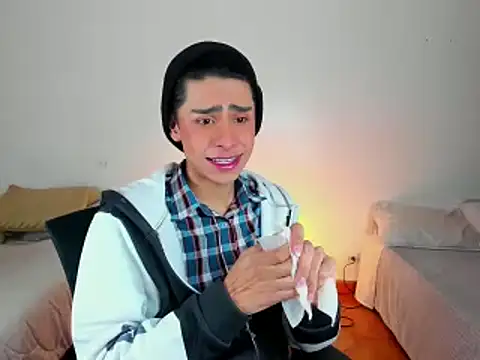 Snapshot of steve__gray chatting on February 2025 03:27:01 PM steve gray online show from February 2025 03:27:01 PM