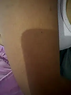 Snapshot of shakybabyx chatting on October 2025 09:33:01 AM shakybabyx online show from October 2025 09:33:01 AM