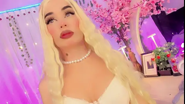 Irina milkmaid online show from December 2025 07:29:01 PM