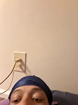 Locdawgg11 online show from September 2025 04:13:01 PM