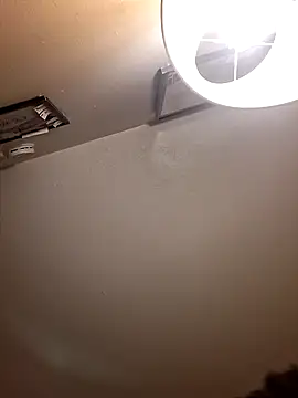 Locdawgg11 online show from November 2025 06:14:01 PM