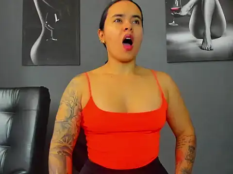 karlyjons12 online show from November 2025 12:38:02 PM