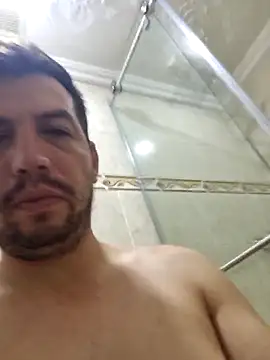 Snapshot of reyarturs13 chatting on February 2025 07:15:01 AM reyarturs13 online show from February 2025 07:15:01 AM