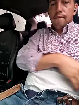 Snapshot of reyarturs13 chatting on February 2025 05:20:01 PM reyarturs13 online show from February 2025 05:20:01 PM