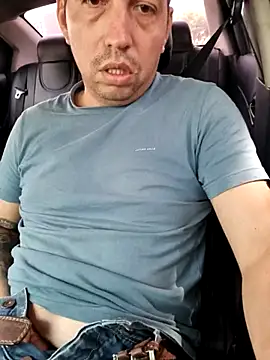 Snapshot of reyarturs13 chatting on February 2025 04:03:01 PM reyarturs13 online show from February 2025 04:03:01 PM